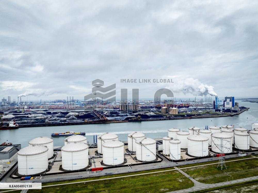 Illustration - Port of Rotterdam - Netherlands