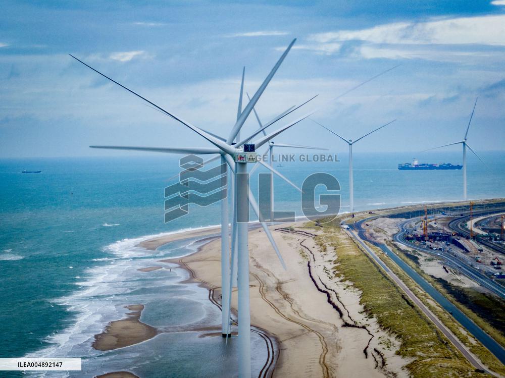 Illustration - Port of Rotterdam - Netherlands