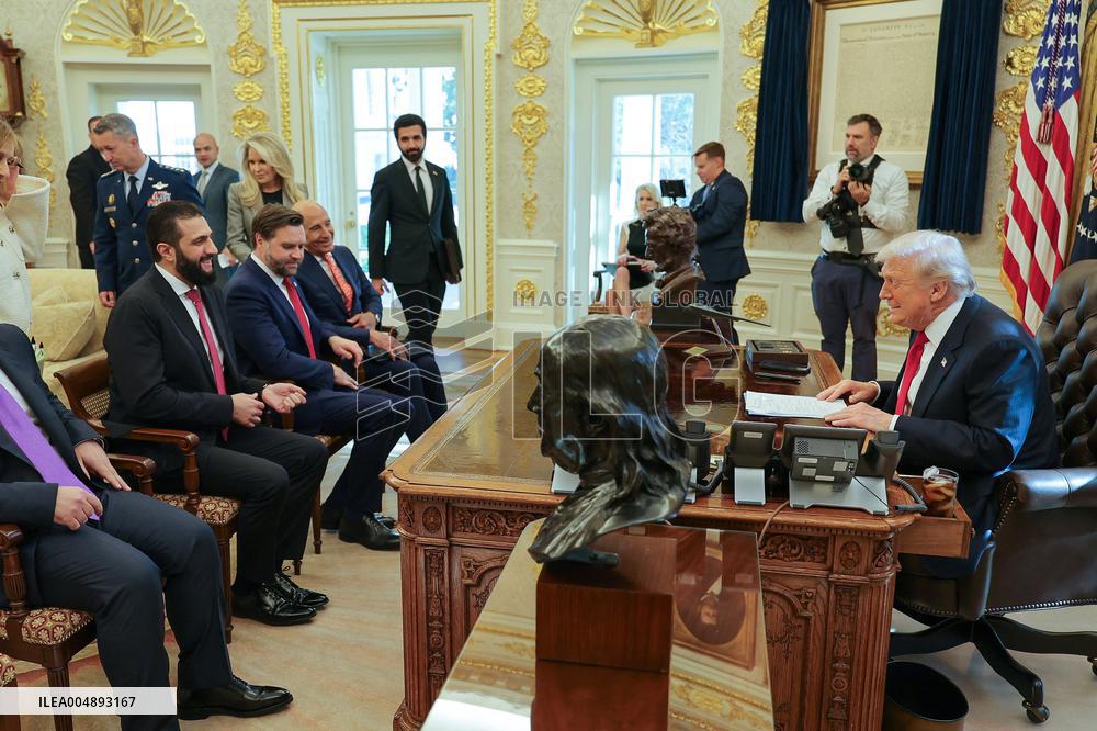 Donald Trump Receives Syrian President Sharaa - Washington