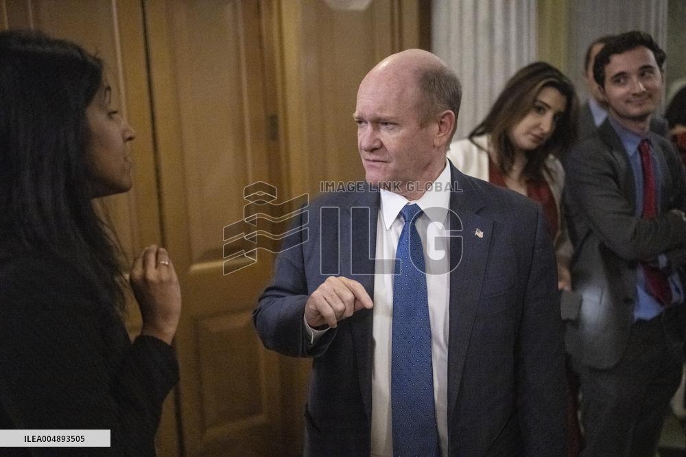 A series of ammendment votes occur to pass the “Continuing Appropriations and Extensions Act, 2026”