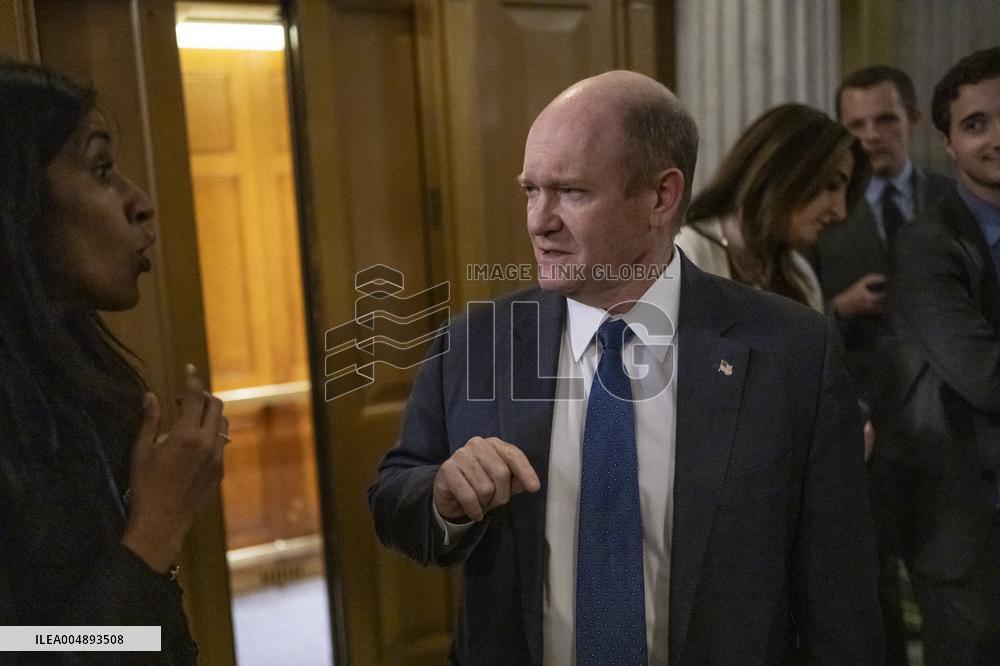 A series of ammendment votes occur to pass the “Continuing Appropriations and Extensions Act, 2026”