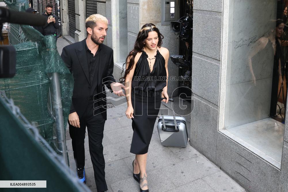 Rosalía and David Broncano on the program La Revuelta - Madrid