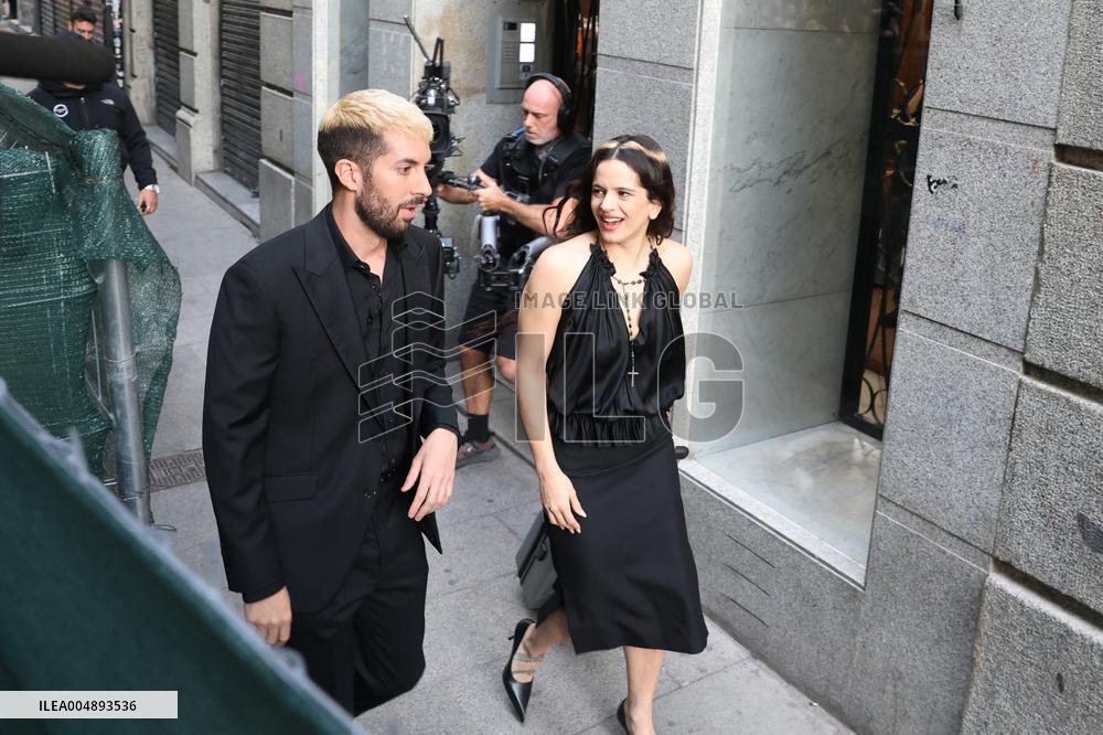 Rosalía and David Broncano on the program La Revuelta - Madrid
