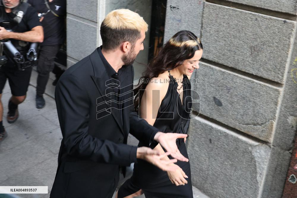 Rosalía and David Broncano on the program La Revuelta - Madrid