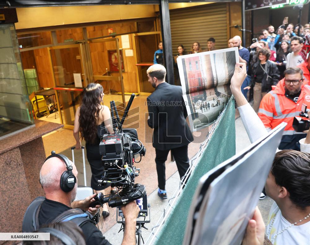 Rosalía and David Broncano on the program La Revuelta - Madrid