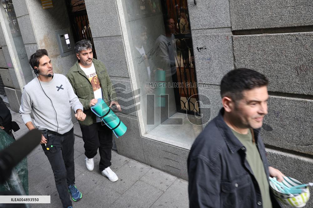 Rosalía and David Broncano on the program La Revuelta - Madrid