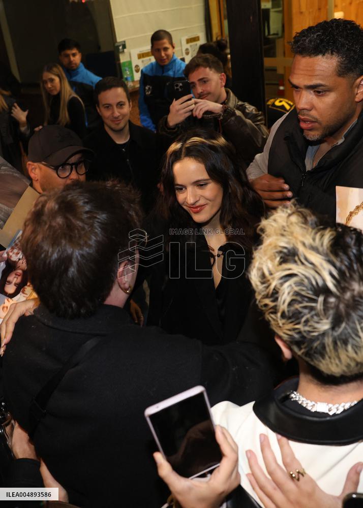 Rosalía and David Broncano on the program La Revuelta - Madrid