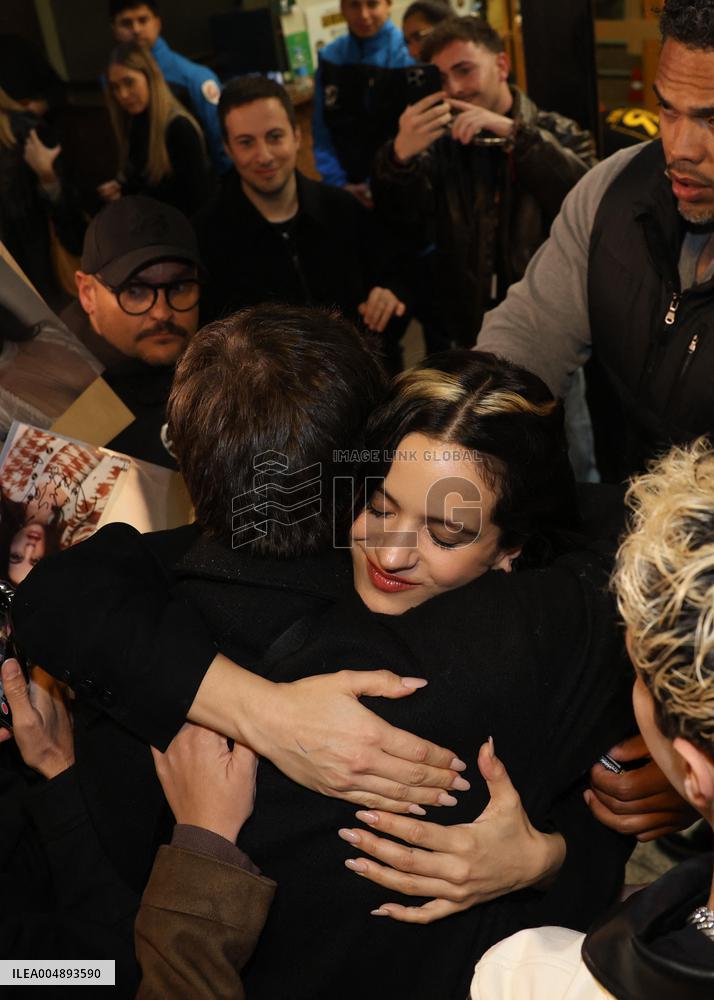 Rosalía and David Broncano on the program La Revuelta - Madrid