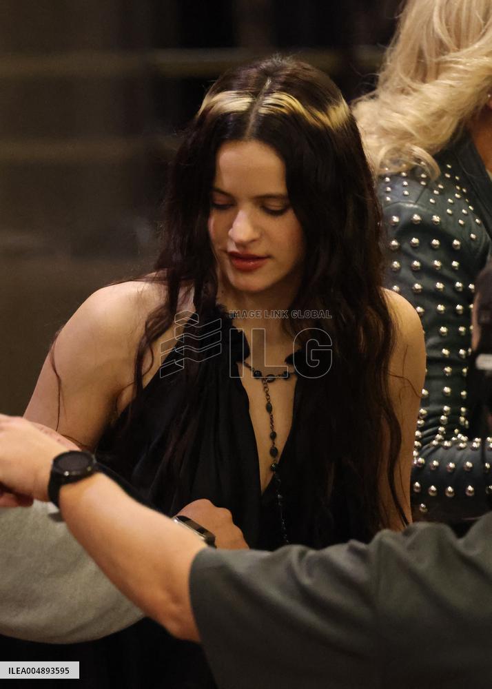 Rosalía and David Broncano on the program La Revuelta - Madrid