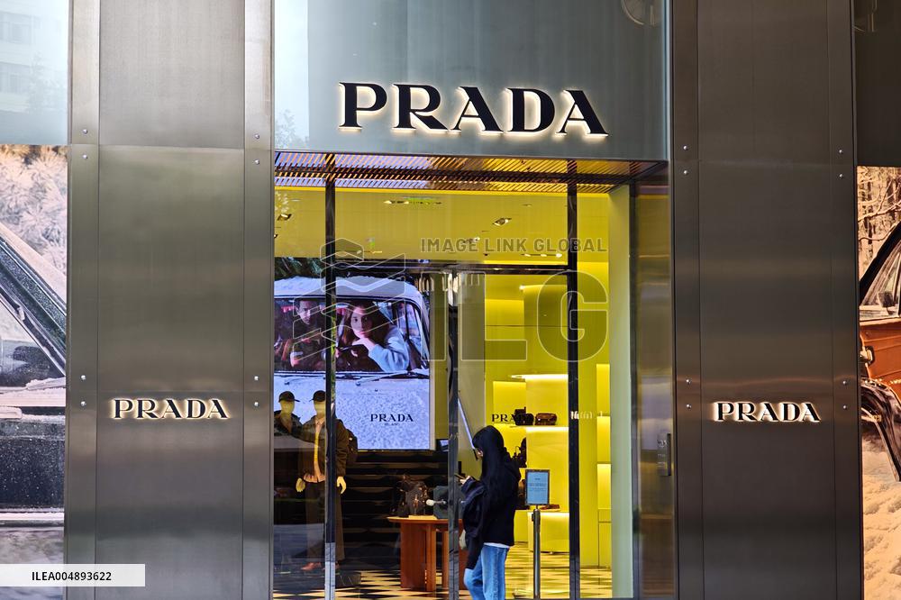 PRADA Store