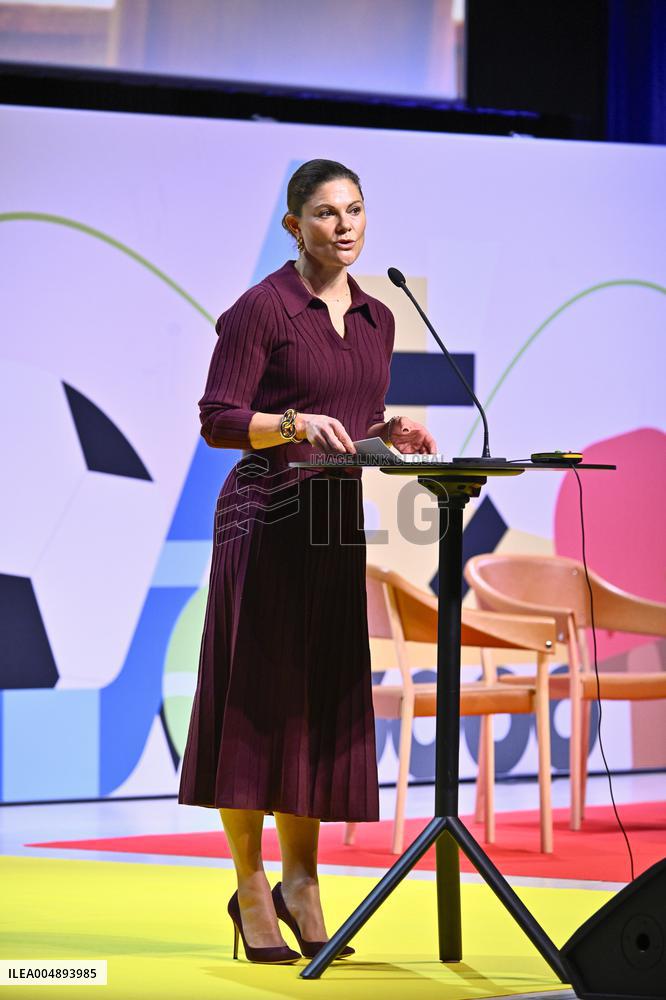 CROWN PRINCESS COUPLE PEP FORUM