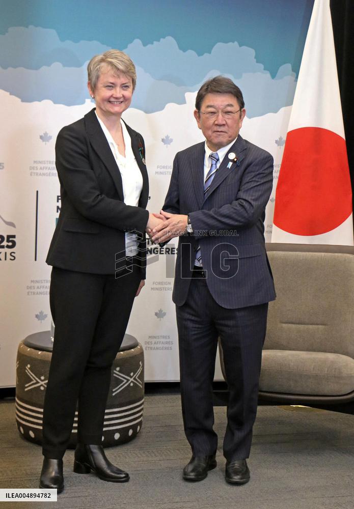 Japan-Britain talks in Canada