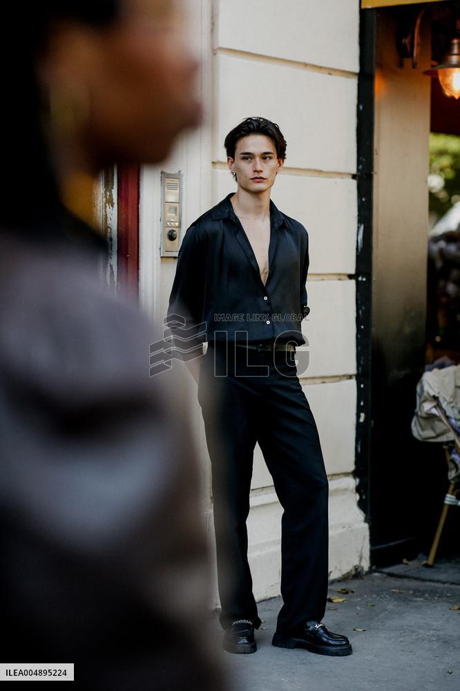 PFW - Mugler Street Style