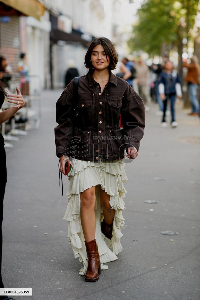 PFW - Mugler Street Style