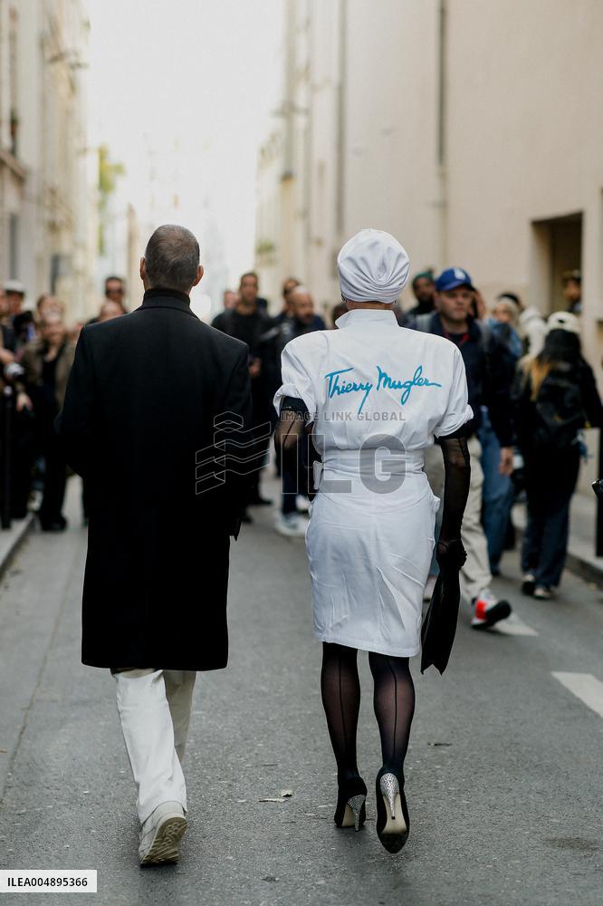 PFW - Mugler Street Style