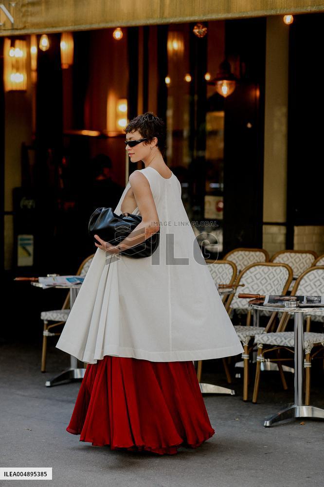 PFW - Mugler Street Style