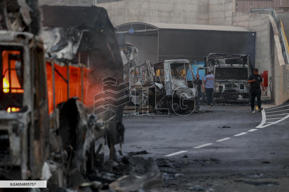 Settlers Attack Tulkarm Village - Palestine