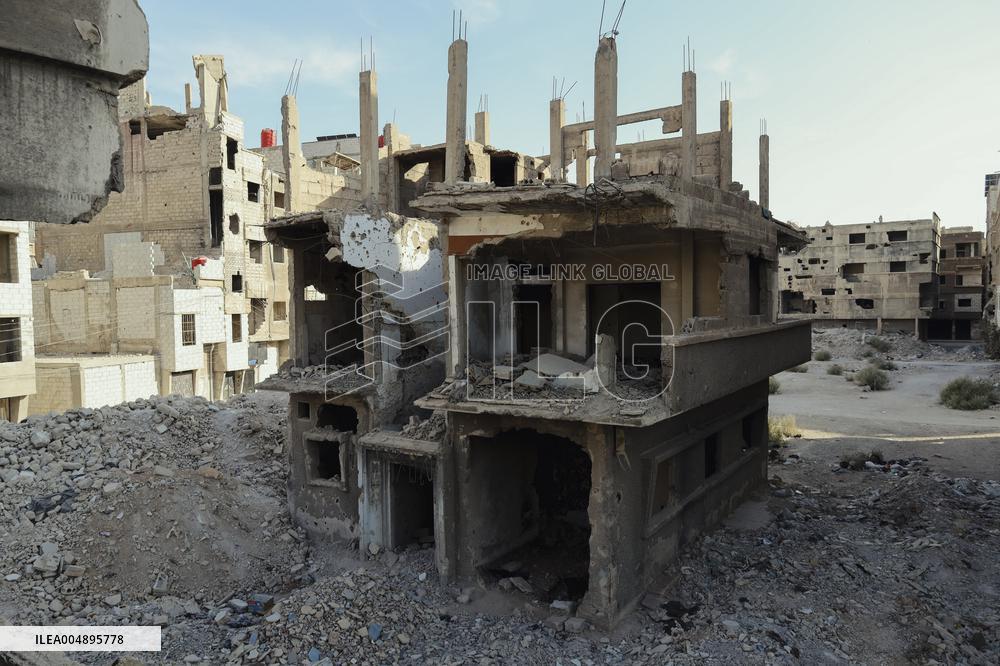 Life Returns to Damascus District - Syria