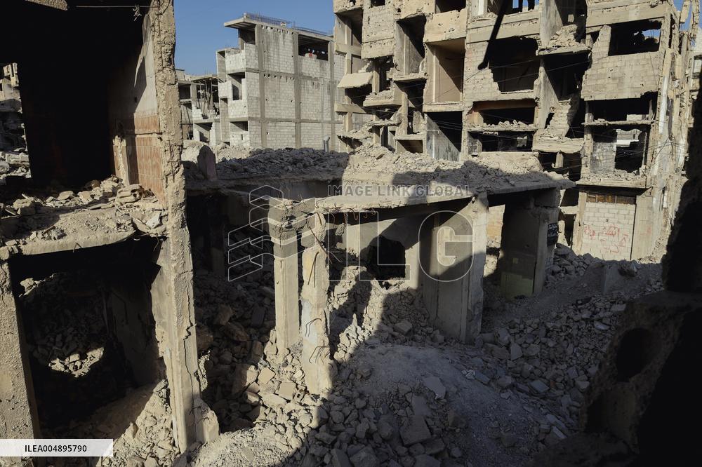 Life Returns to Damascus District - Syria