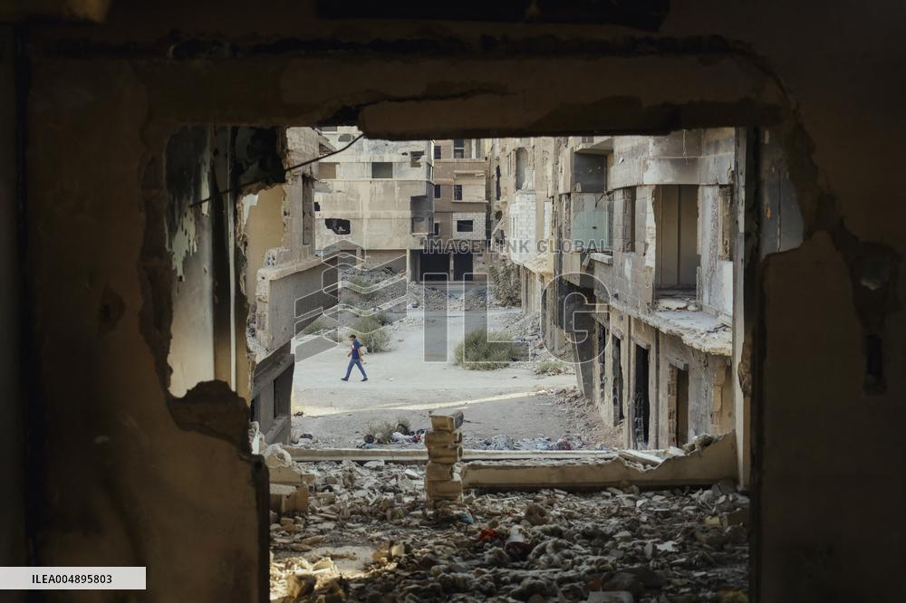 Life Returns to Damascus District - Syria