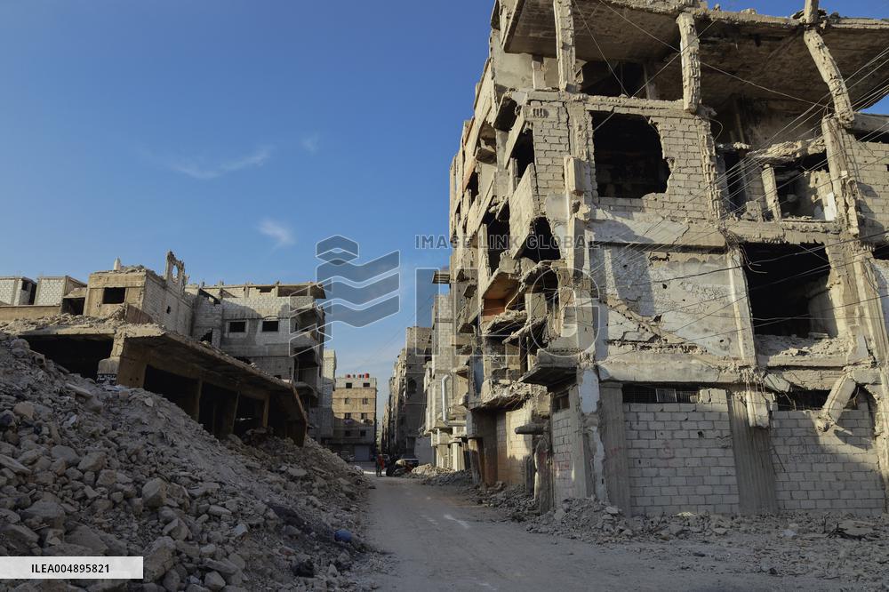 Life Returns to Damascus District - Syria