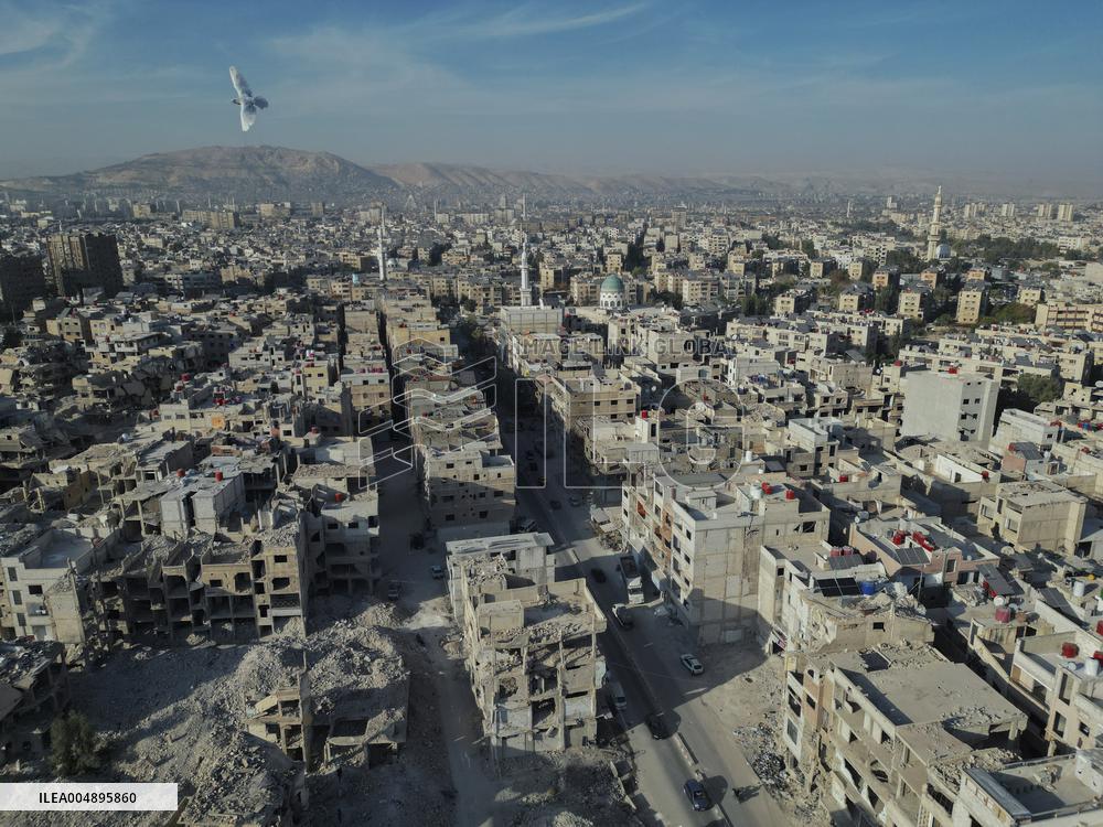 Life Returns to Damascus District - Syria
