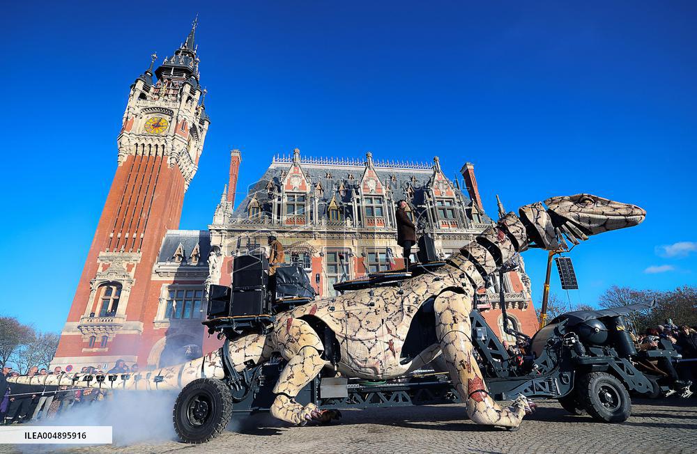 Odyssey of The Varan by The Nantes-Based Company La Machine - Calais