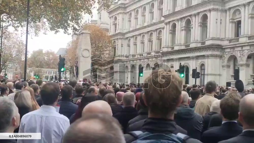 UK: 2-Minute Silence Observed in London and Across Country to Mark Armistice Day