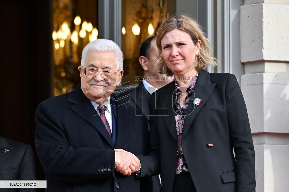 Yael Braun-Pivet Welcomes Mahmoud Abbas At The National Assembly - Paris