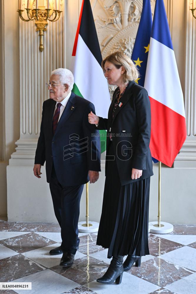 Yael Braun-Pivet Welcomes Mahmoud Abbas At The National Assembly - Paris
