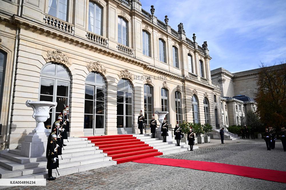Yael Braun-Pivet Welcomes Mahmoud Abbas At The National Assembly - Paris