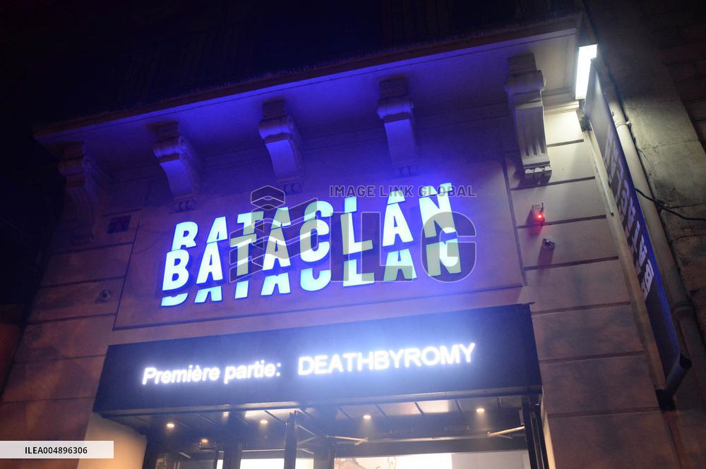 Tribute to The victims of November 13 - Paris