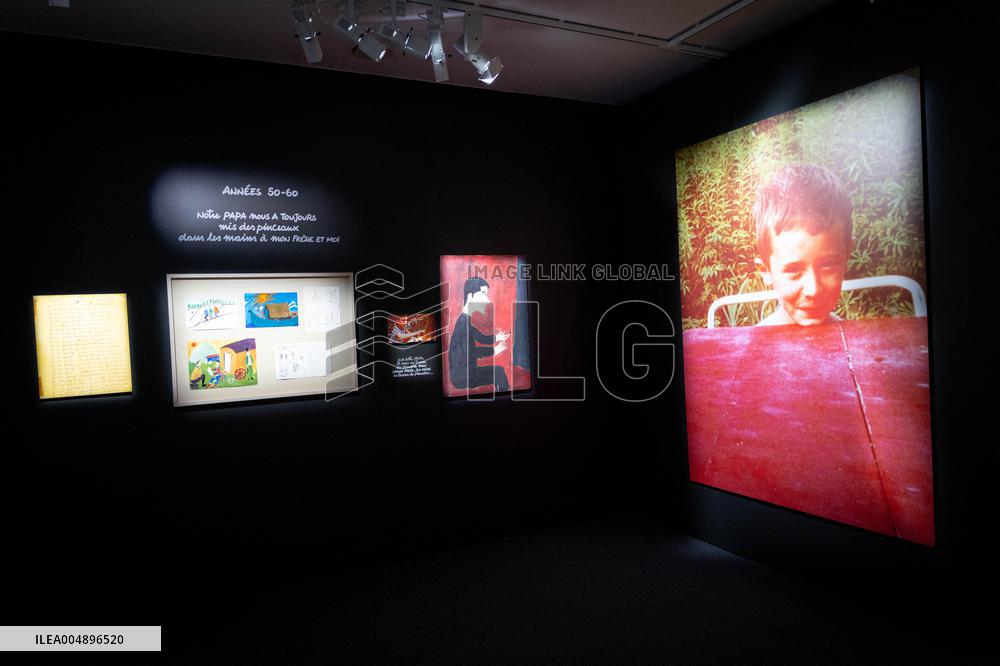 Exhibition of Philippe Geluck - Paris AJ