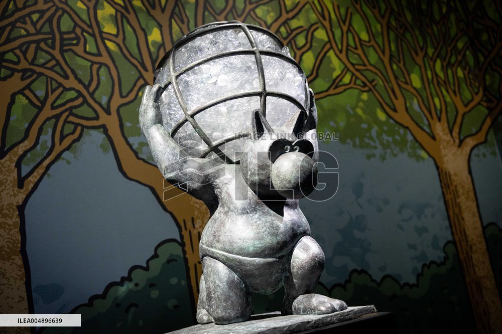 Exhibition of Philippe Geluck - Paris AJ