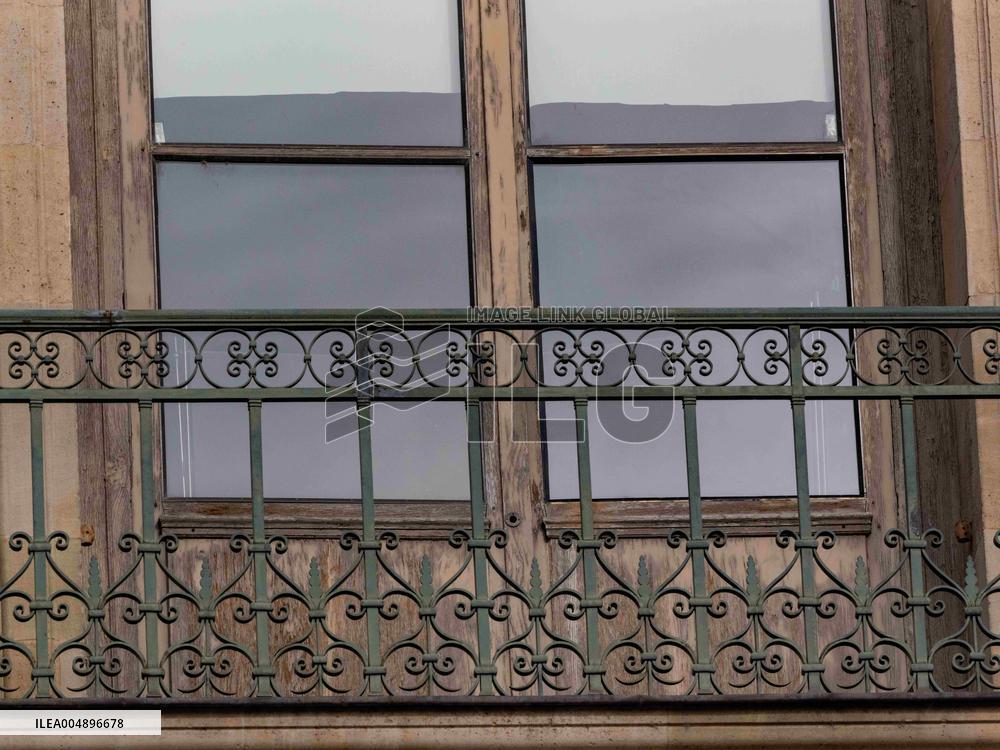 Illustration Louvre Museum - Paris