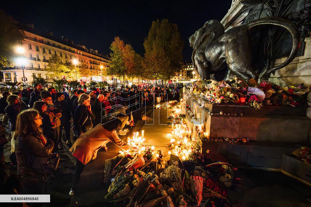 Tribute to November 13 at Republique Square - Paris