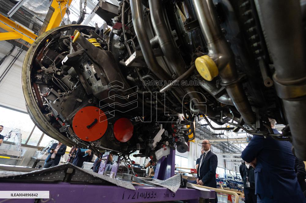 Sebastien Martin visits Air France Industries site - Orly