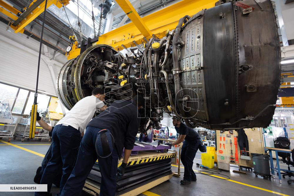 Aircraft Engines Maintenance at Air France Industries site - Orly