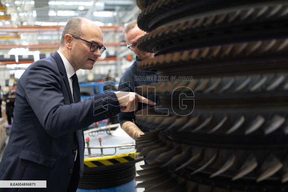 Sebastien Martin visits Air France Industries site - Orly