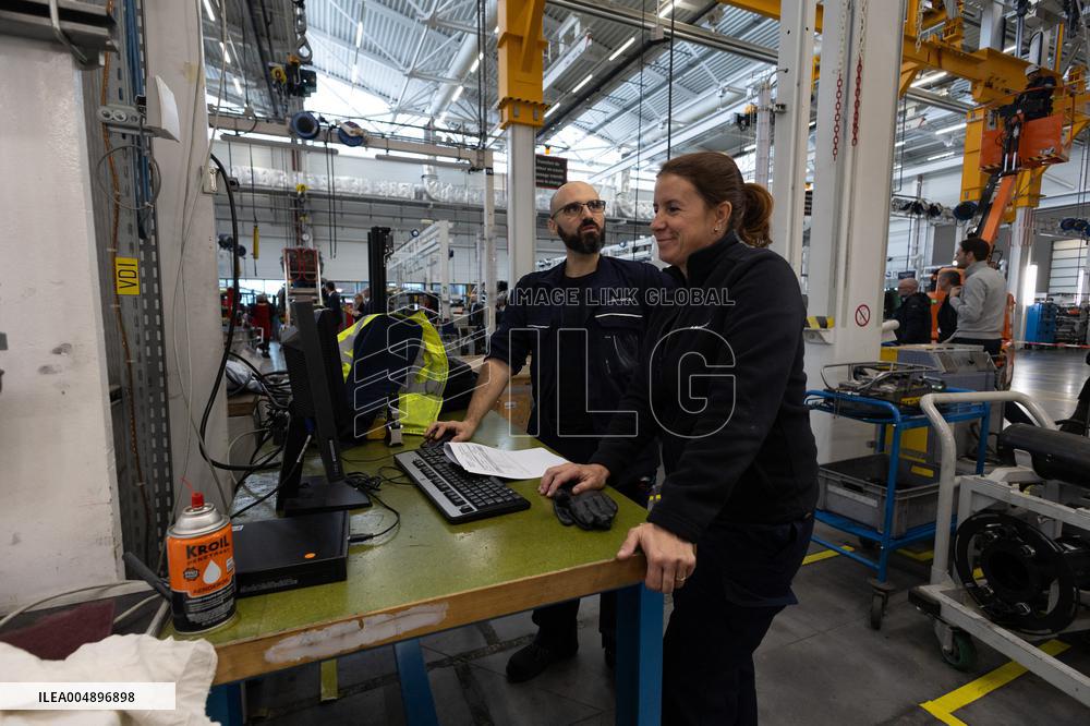 Aircraft Engines Maintenance at Air France Industries site - Orly
