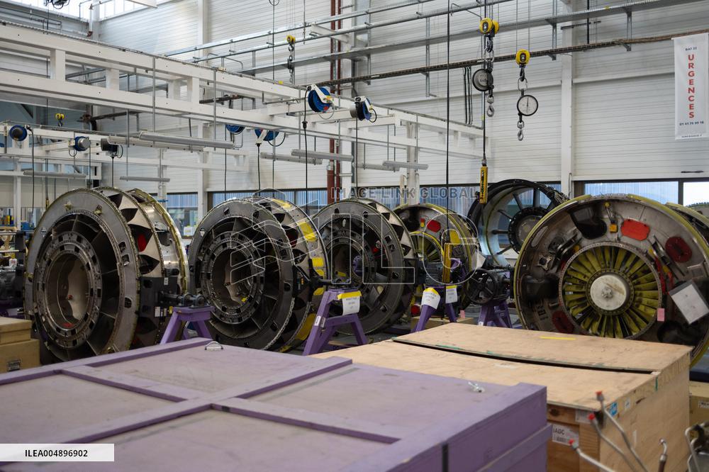Aircraft Engines Maintenance at Air France Industries site - Orly