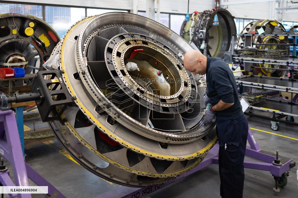 Aircraft Engines Maintenance at Air France Industries site - Orly