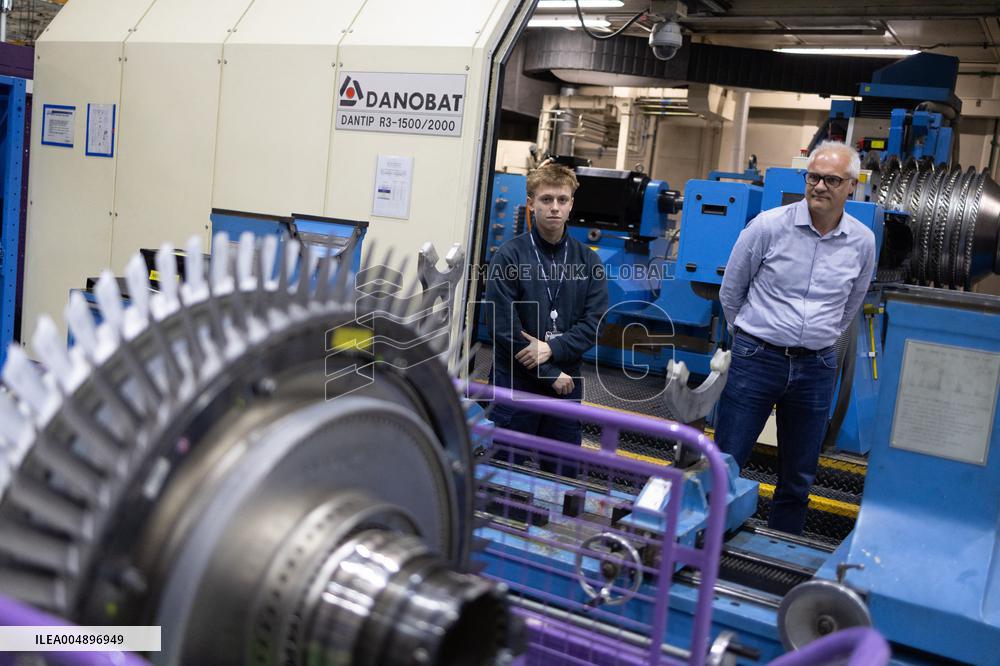 Aircraft Engines Maintenance at Air France Industries site - Orly