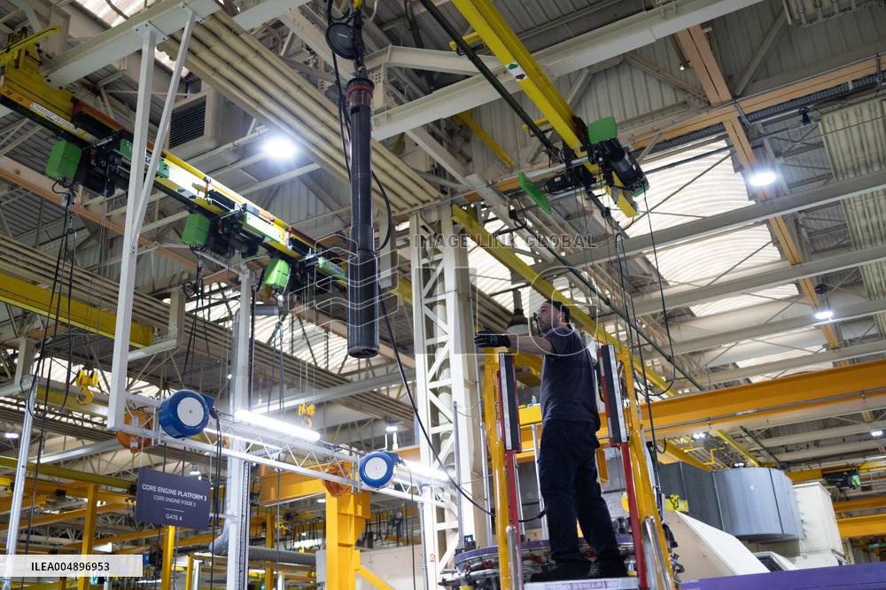Aircraft Engines Maintenance at Air France Industries site - Orly