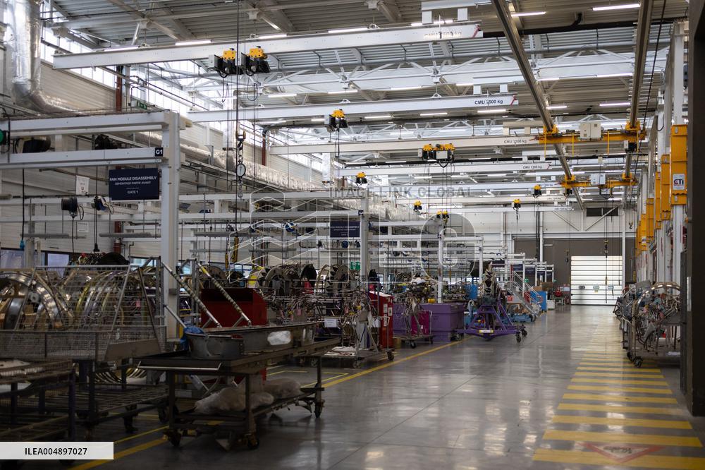 Aircraft Engines Maintenance at Air France Industries site - Orly
