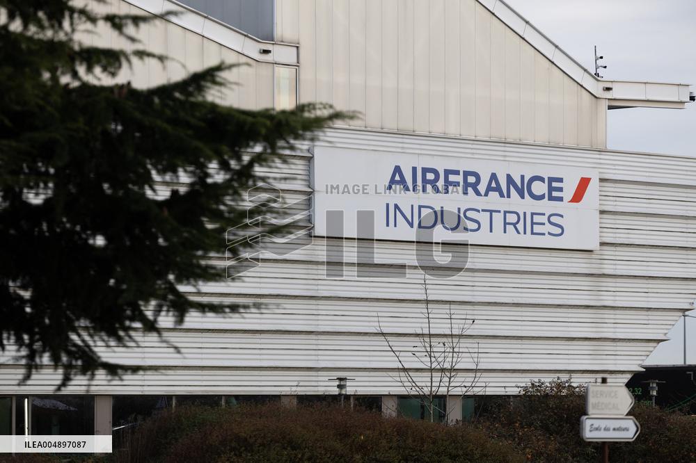 Aircraft Engines Maintenance at Air France Industries site - Orly