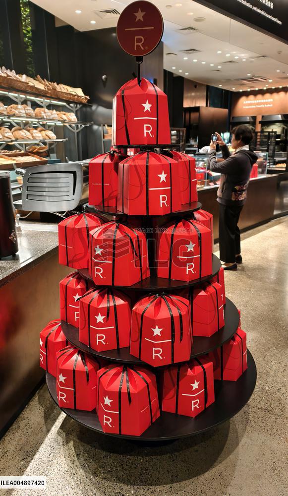 Starbucks Reserve Roastery Christmas Day