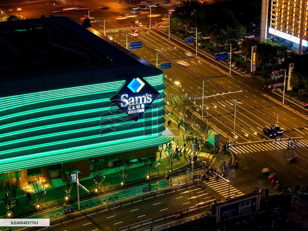 Sam's Club Night View in Yangzhou