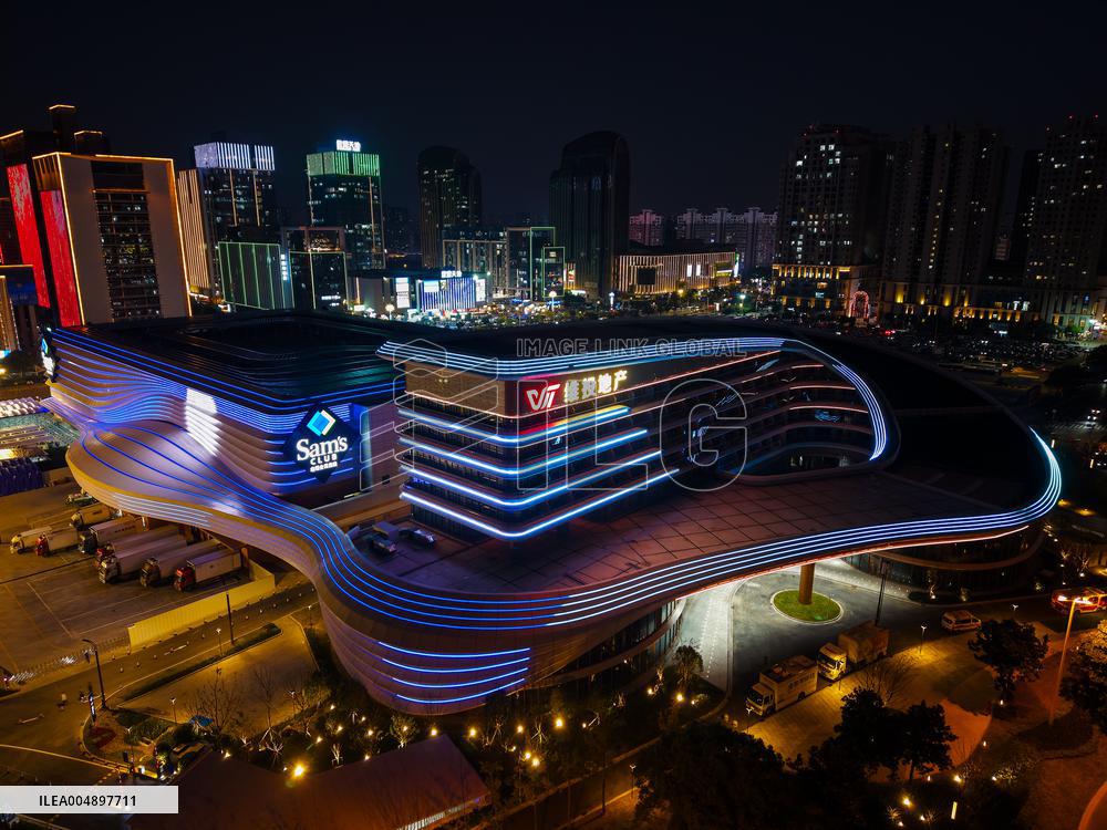 Sam's Club Night View in Yangzhou