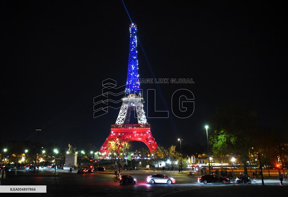 Eiffel Tower Tribute – Paris